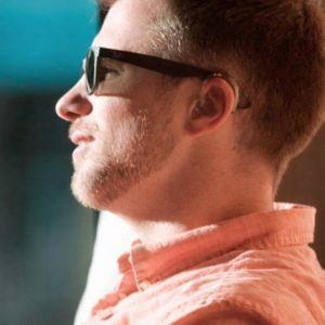 Можно ли носить слуховой аппарат с очками?